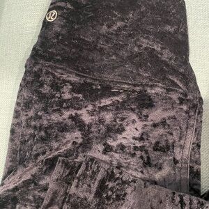 Lululemon Wunder Under Lounge
Velvet Hi Rise Leggings